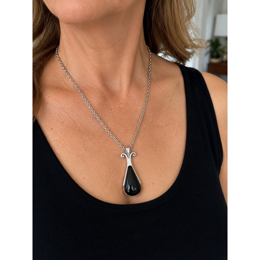 Vintage Avon Pendant Necklace 24" Silver Tone Modernist Black Statement 1970s - Picture 3 of 11
